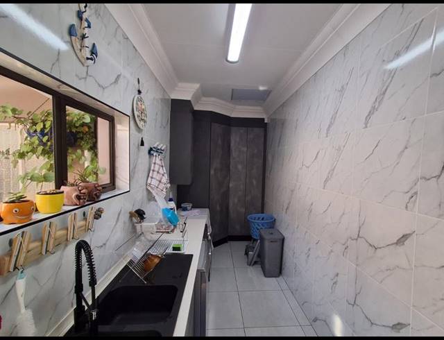 3 BEDROOM HOUSE FOR SALE IN NEW REDRUTH